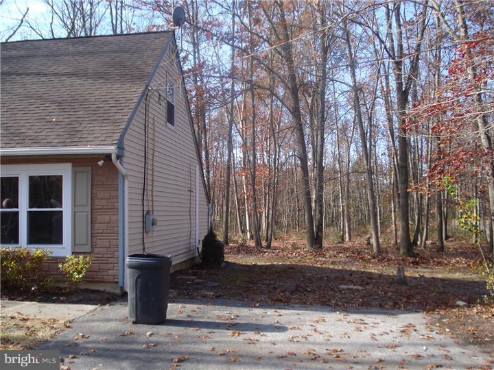 45 Edgewood Road Sicklerville, NJ 08081 - Photo 3 of 23
