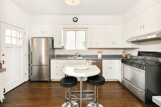 $715,000 | 250 Laurel Avenue, Wilmette, IL 60091