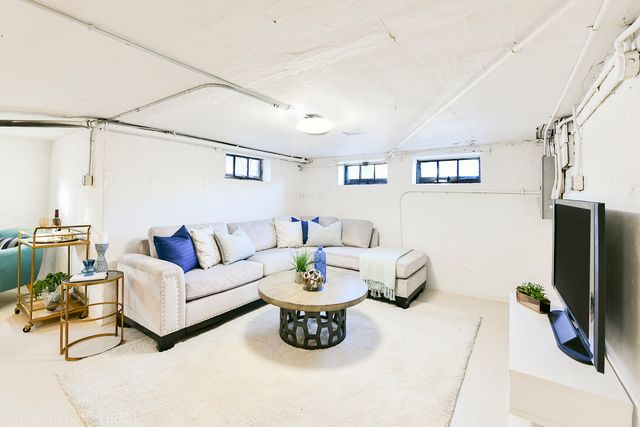 $715,000 | 250 Laurel Avenue, Wilmette, IL 60091