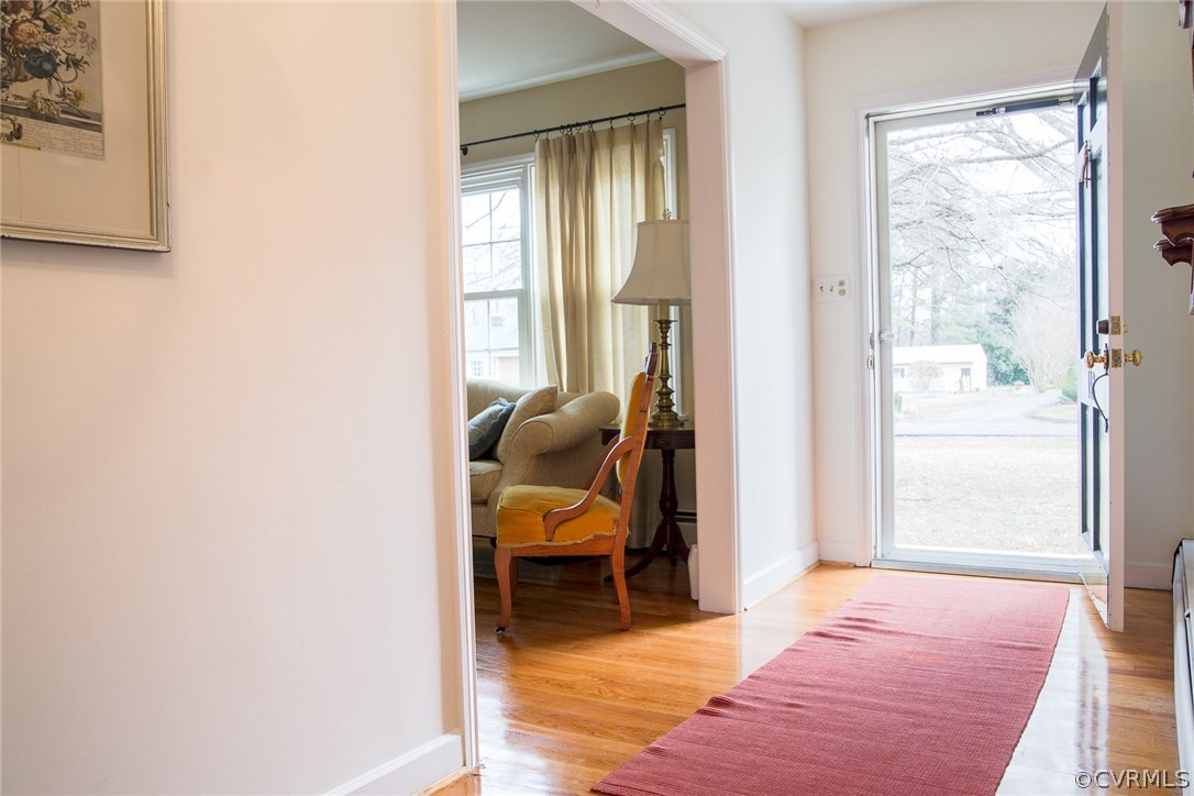 112 Beverly Road Ashland, VA 23005 - Photo 14 of 20 Foyer