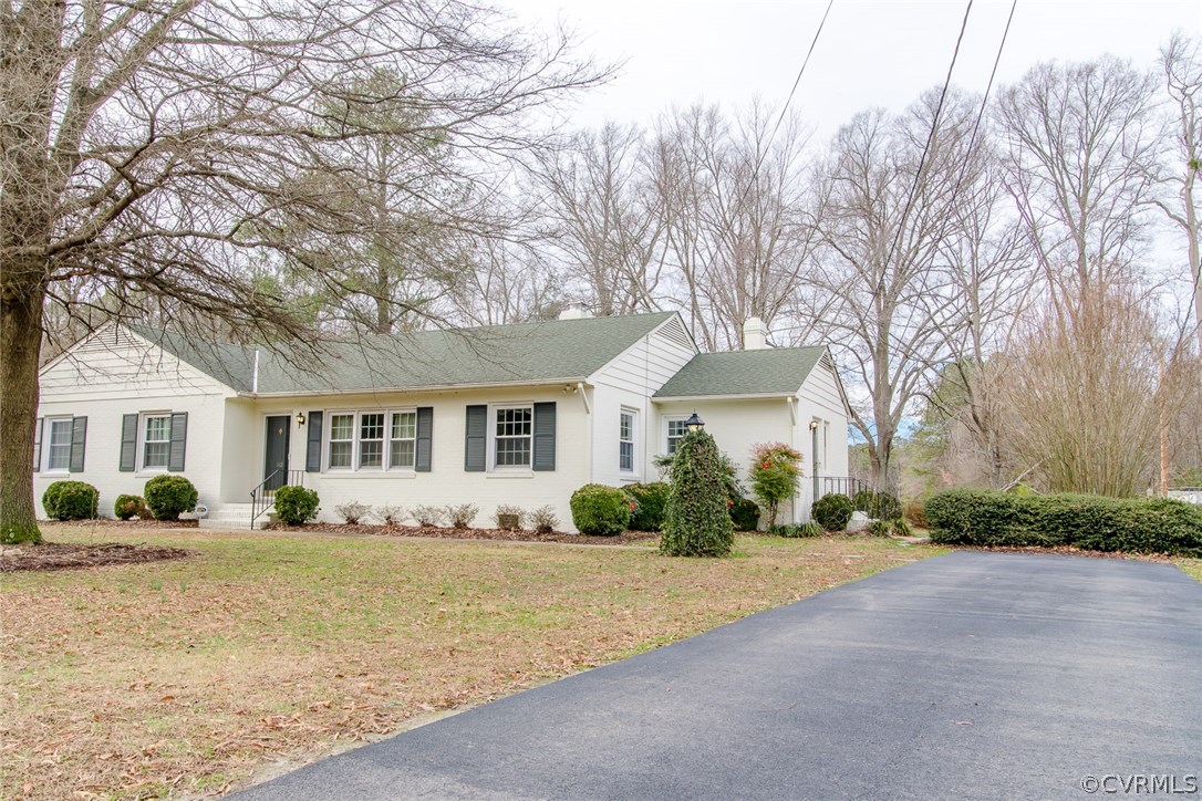 112 Beverly Road Ashland, VA 23005 - Photo 2 of 20 Gallery Image 2