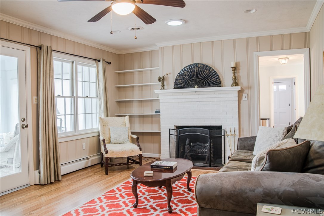 112 Beverly Road Ashland, VA 23005 - Photo 3 of 20 Family room