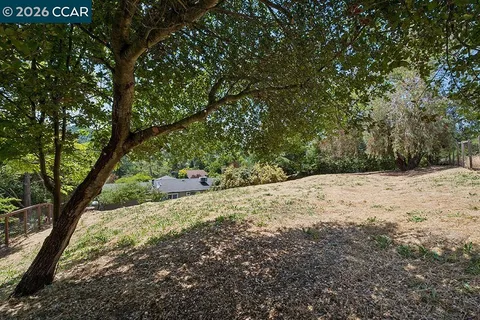 $1,250,000 | 8 Ketelsen Court, Moraga, CA 94556