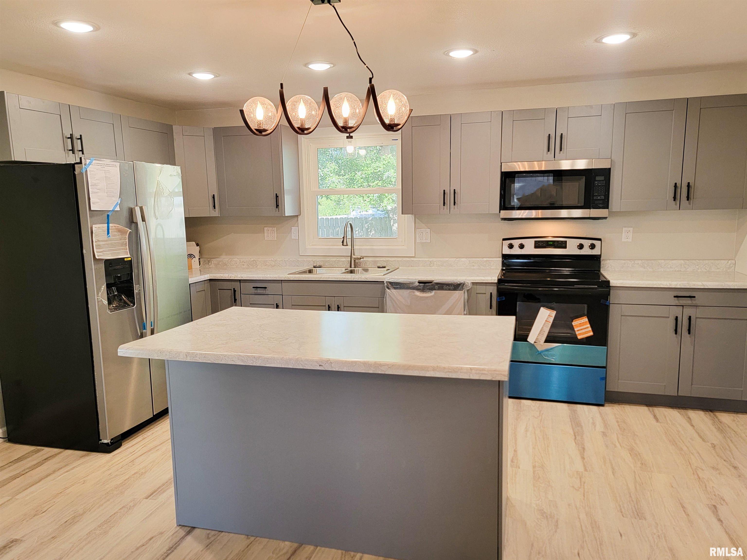 306 Bible Street Flora, IL 62839 - Photo 15 of 90