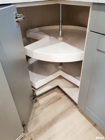 $164,900 | 306 Bible Street, Flora, IL 62839