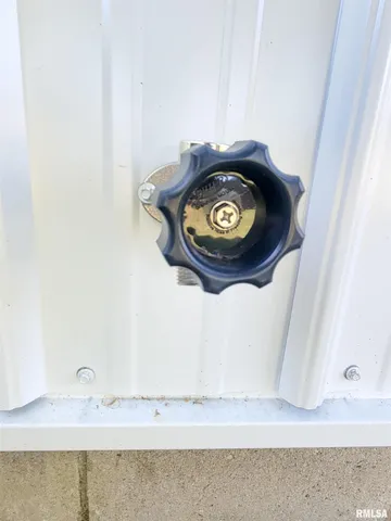 $164,900 | 306 Bible Street, Flora, IL 62839