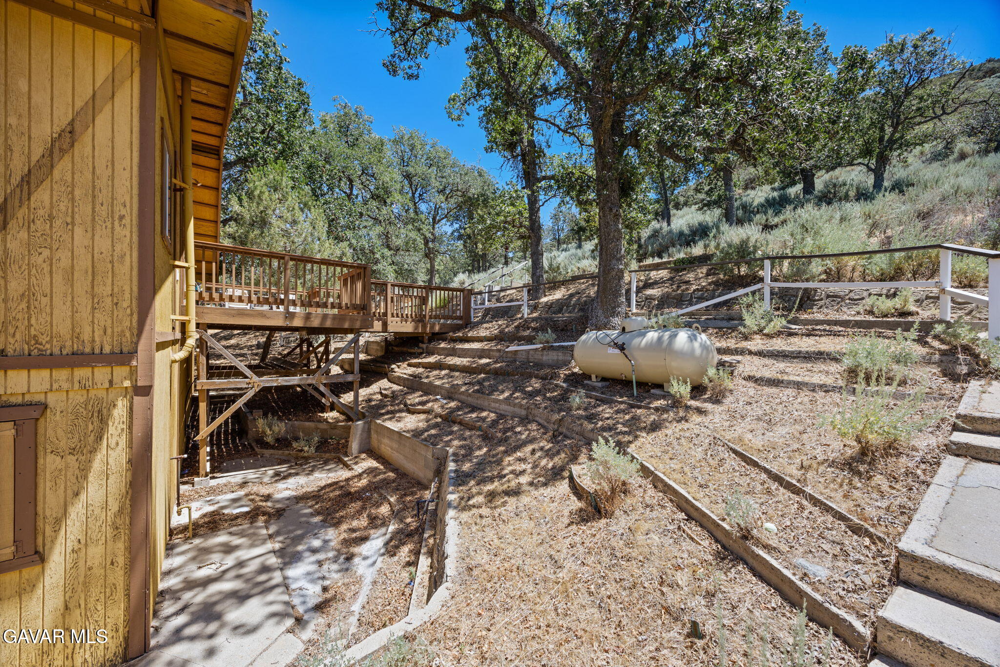 18295 Alps Drive Tehachapi, CA 93561 - Photo 37 of 37 37-web-or-mls-IMG_9803