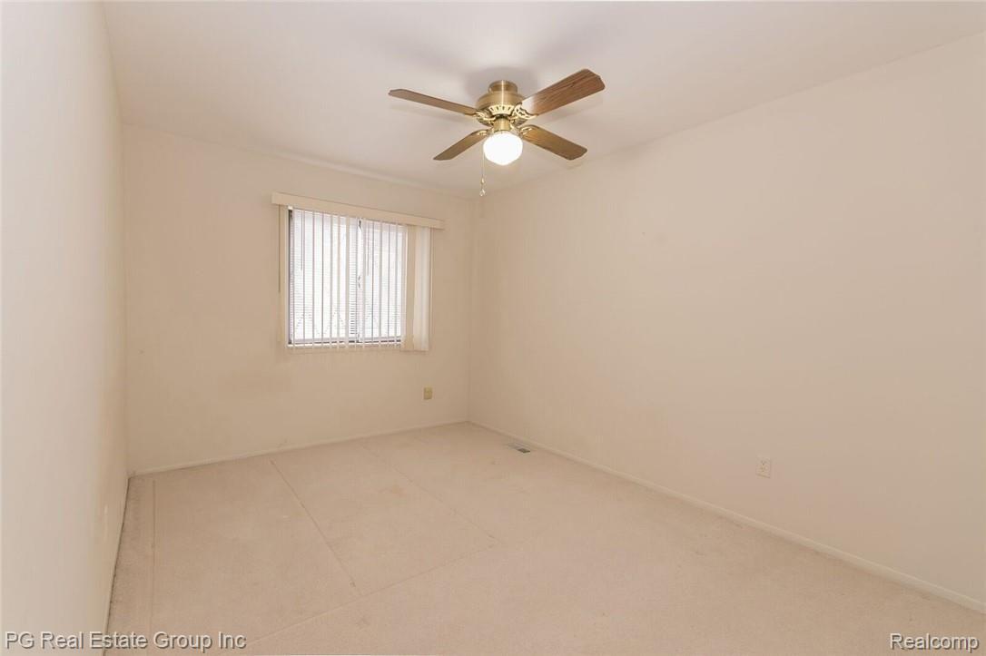 1923 Allenway Court Rochester, MI 48309 - Photo 21 of 30 8DEA1C67-D17B-4FA0-8923-82CB551F9FE3.jpeg