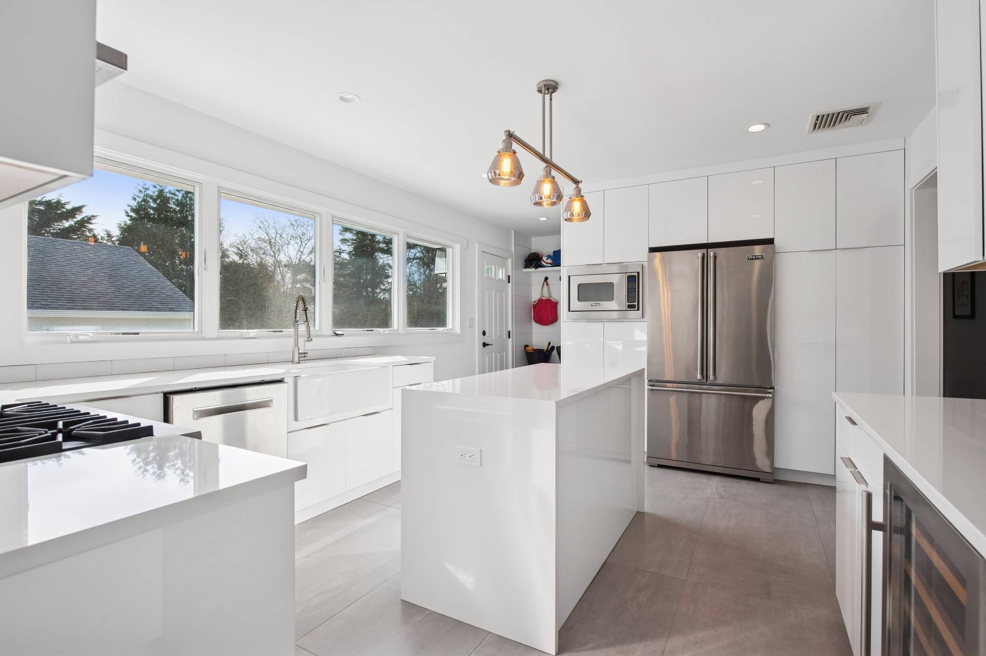 75 St Andrews Road Southampton, NY 11968 - Photo 13 of 28