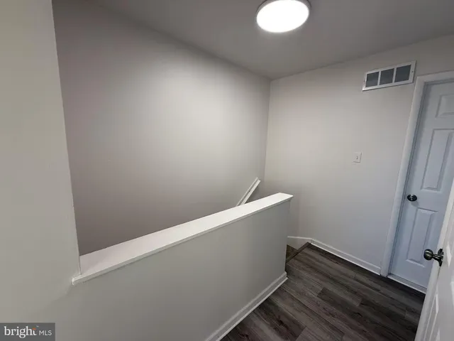 a view of utility room