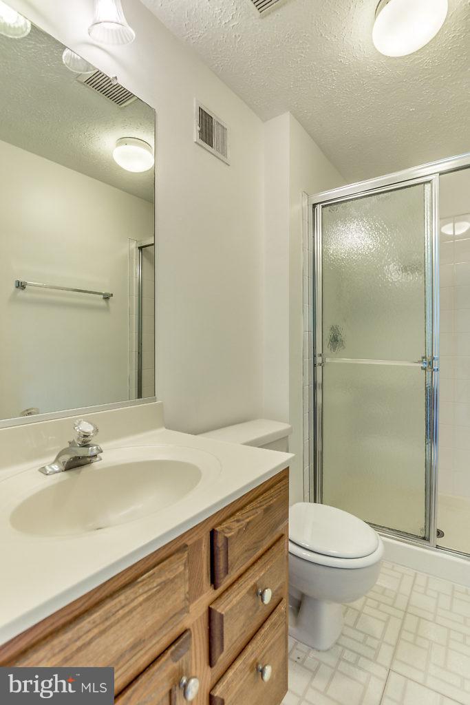 13900 Winding Ridge Lane Centreville, VA 20121 - Photo 13 of 32 Interior (General)