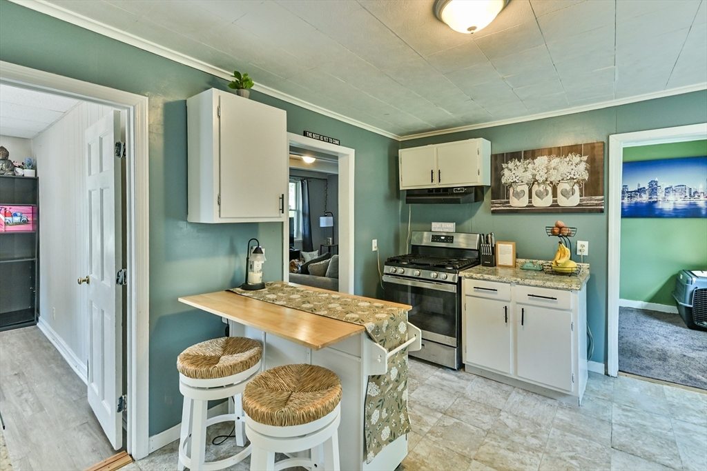 12 Tower Street Webster, MA 01570 - Photo 19 of 34