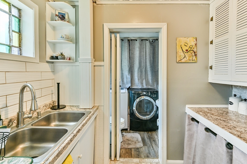 12 Tower Street Webster, MA 01570 - Photo 21 of 34