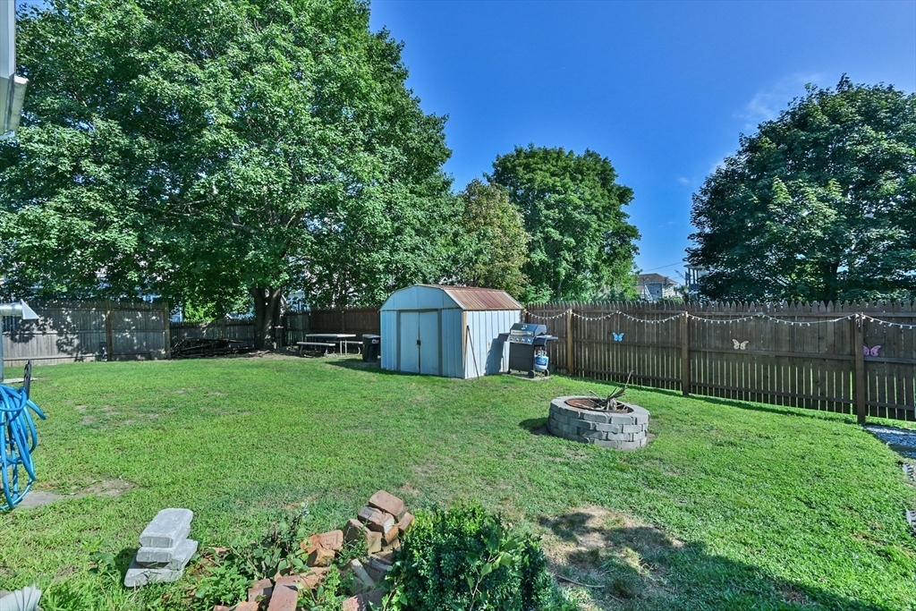 12 Tower Street Webster, MA 01570 - Photo 6 of 34