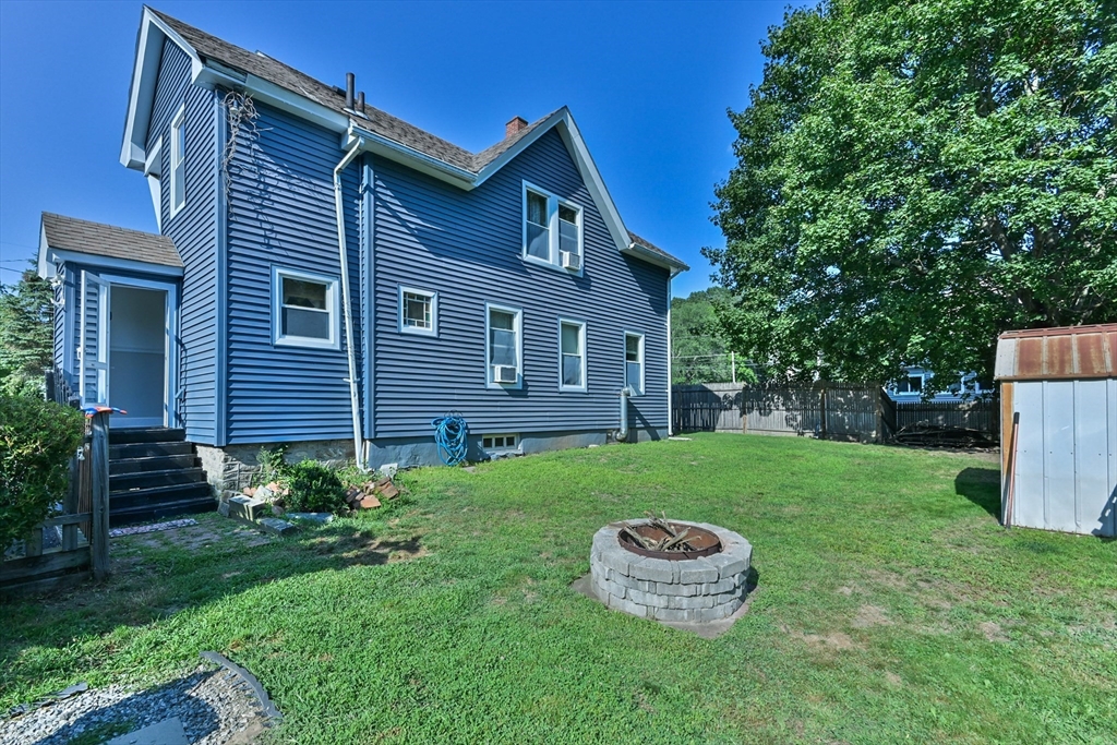 12 Tower Street Webster, MA 01570 - Photo 8 of 34