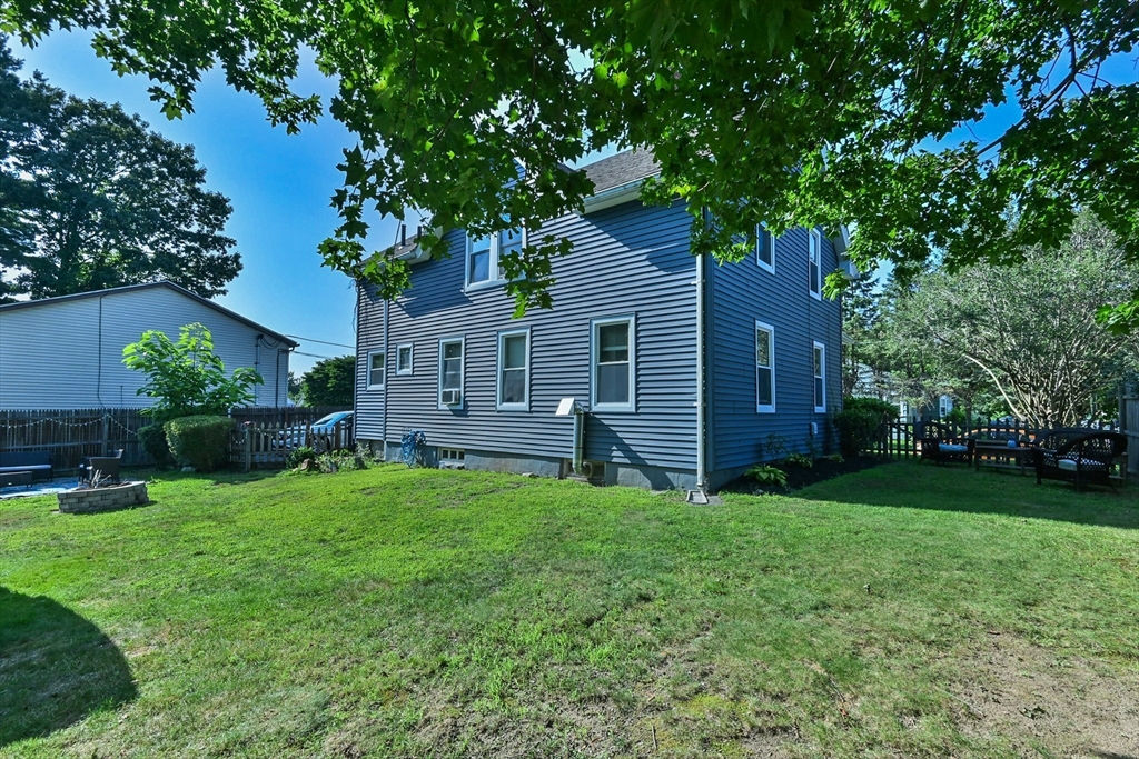 12 Tower Street Webster, MA 01570 - Photo 9 of 34