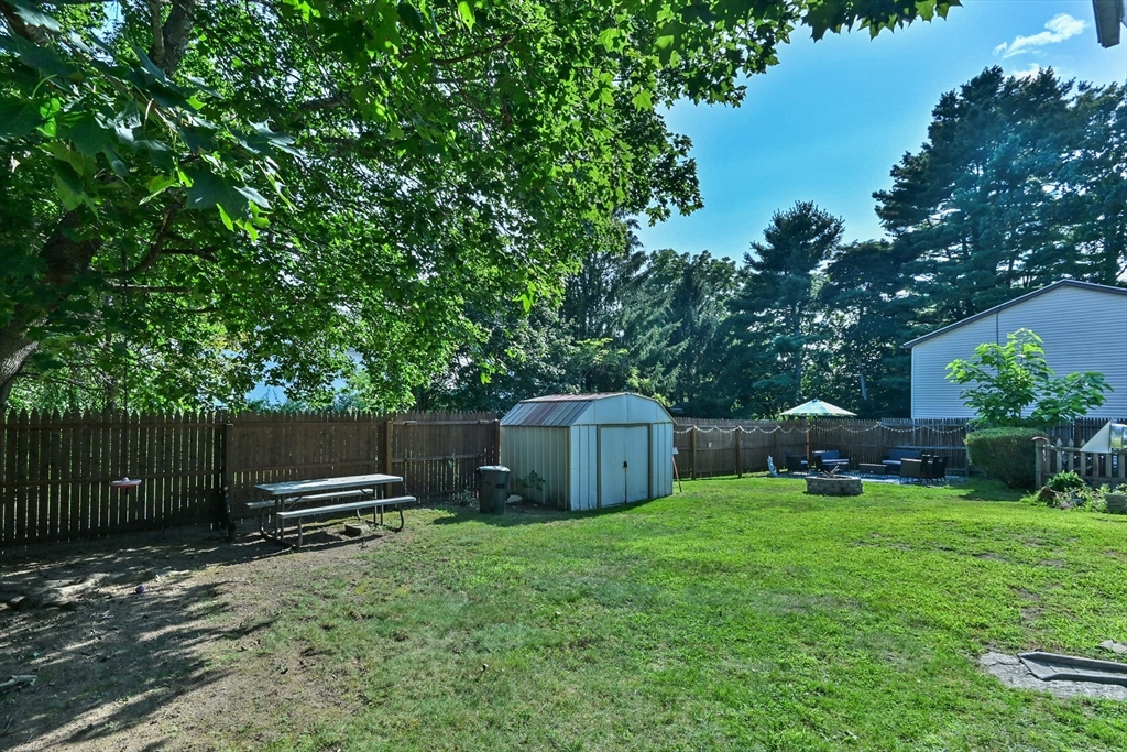 12 Tower Street Webster, MA 01570 - Photo 10 of 34