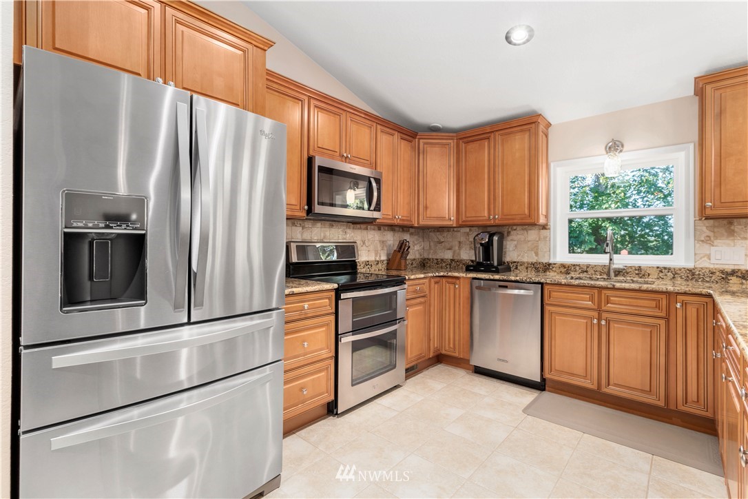 3589 Ridgemont Way Bellingham, WA 98229 - Photo 7 of 25 Gallery Image 7