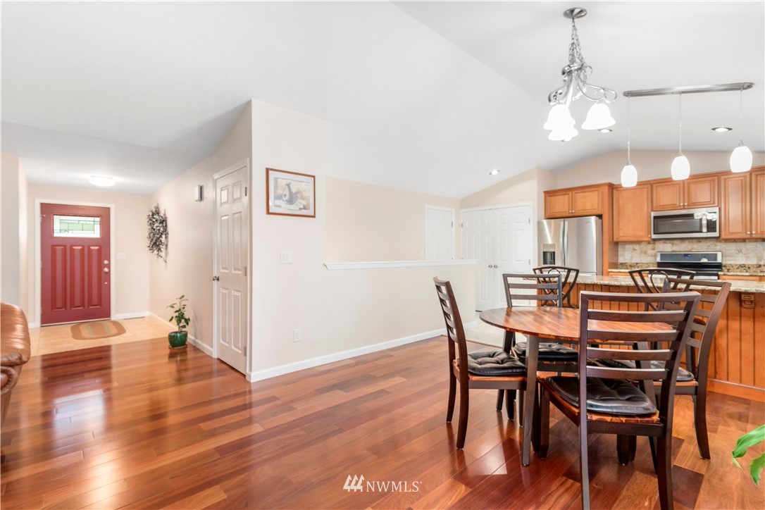 3589 Ridgemont Way Bellingham, WA 98229 - Photo 10 of 25 Gallery Image 10