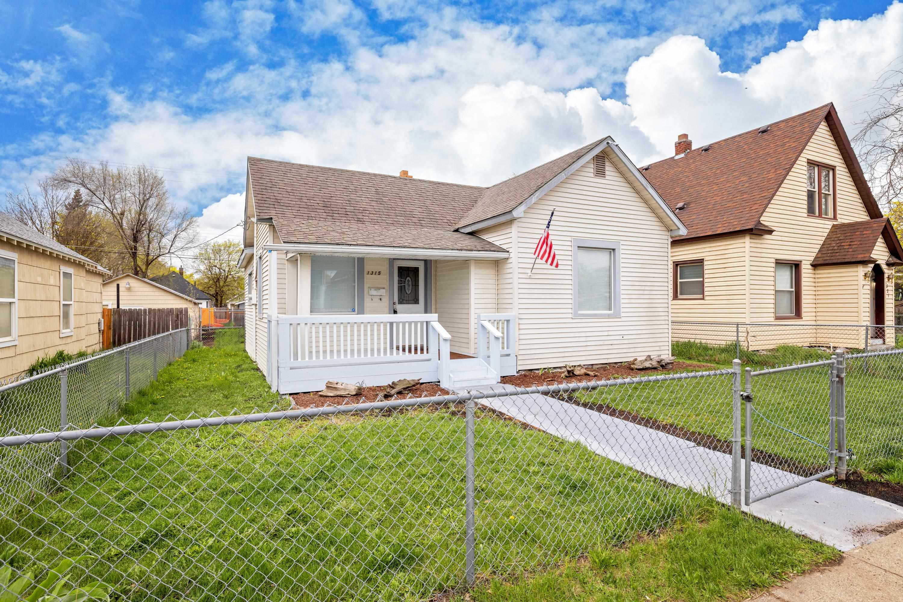 1315 West Indiana Avenue Spokane, WA 99205 - Photo 2 of 22