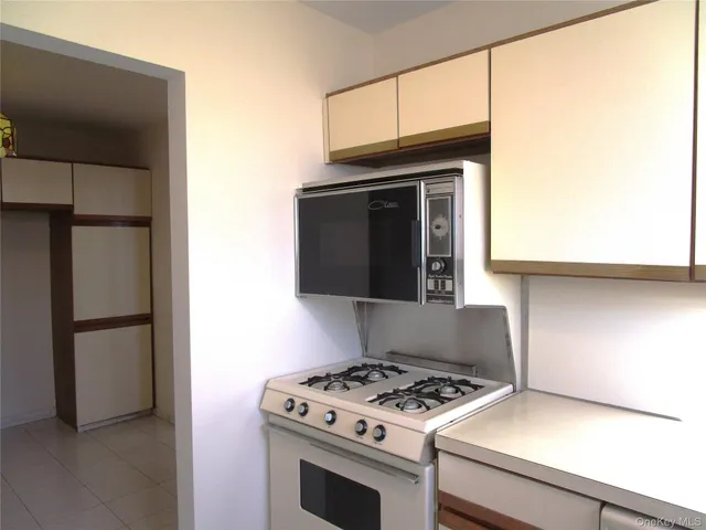 $469,000 | 20 Daley Place, Unit 128, Lynbrook, NY 11563