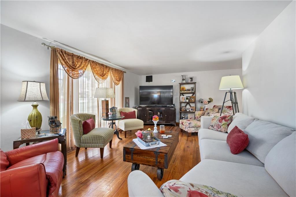 1152 Princeton Road Monroeville, PA 15146 - Photo 4 of 25 Gallery Image 4