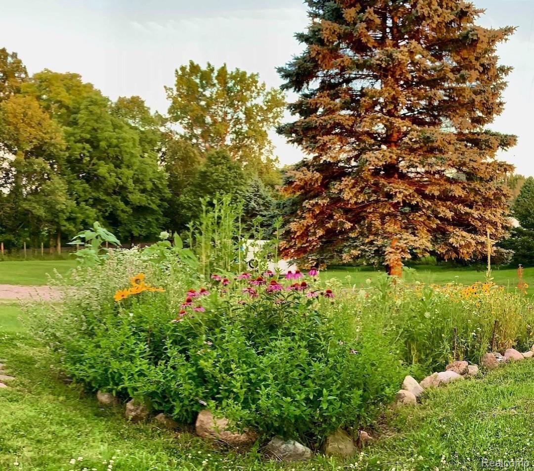 1400 Liebeck Road Chelsea, MI 48118 - Photo 3 of 38 3.jpeg