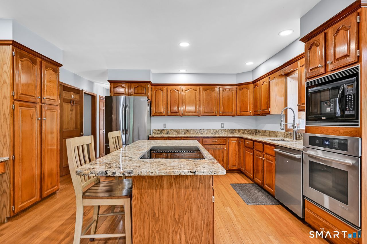 494 Nonnewaug Road Bethlehem, CT 06751 - Photo 6 of 40