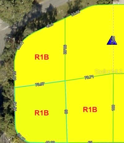 290 Navajo Trail Spring Hill, FL 34606 - Photo 6 of 8 a view of a swimming pool