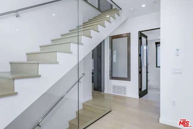 $12,400 | 2019 Barry Avenue, Los Angeles, CA 90025