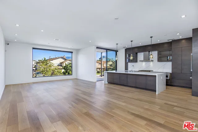 $12,400 | 2019 Barry Avenue, Los Angeles, CA 90025