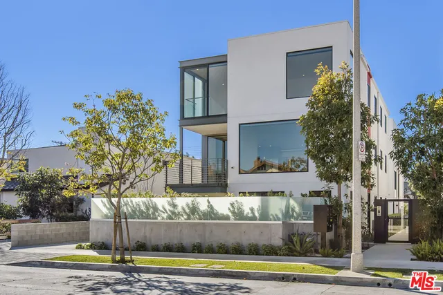 $12,400 | 2019 Barry Avenue, Los Angeles, CA 90025