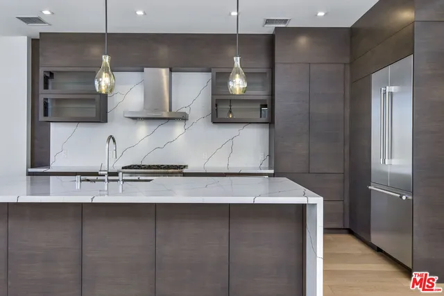 $12,400 | 2019 Barry Avenue, Los Angeles, CA 90025