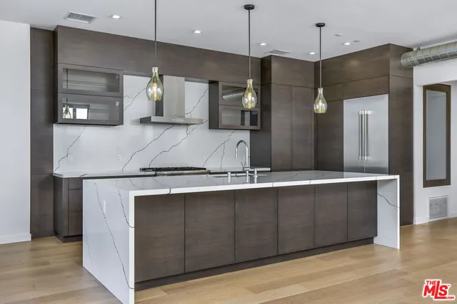 $12,400 | 2019 Barry Avenue, Los Angeles, CA 90025