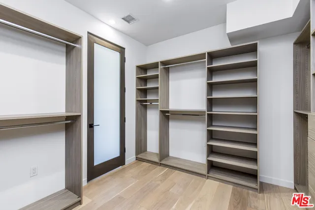 $12,400 | 2019 Barry Avenue, Los Angeles, CA 90025