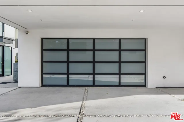 $12,400 | 2019 Barry Avenue, Los Angeles, CA 90025