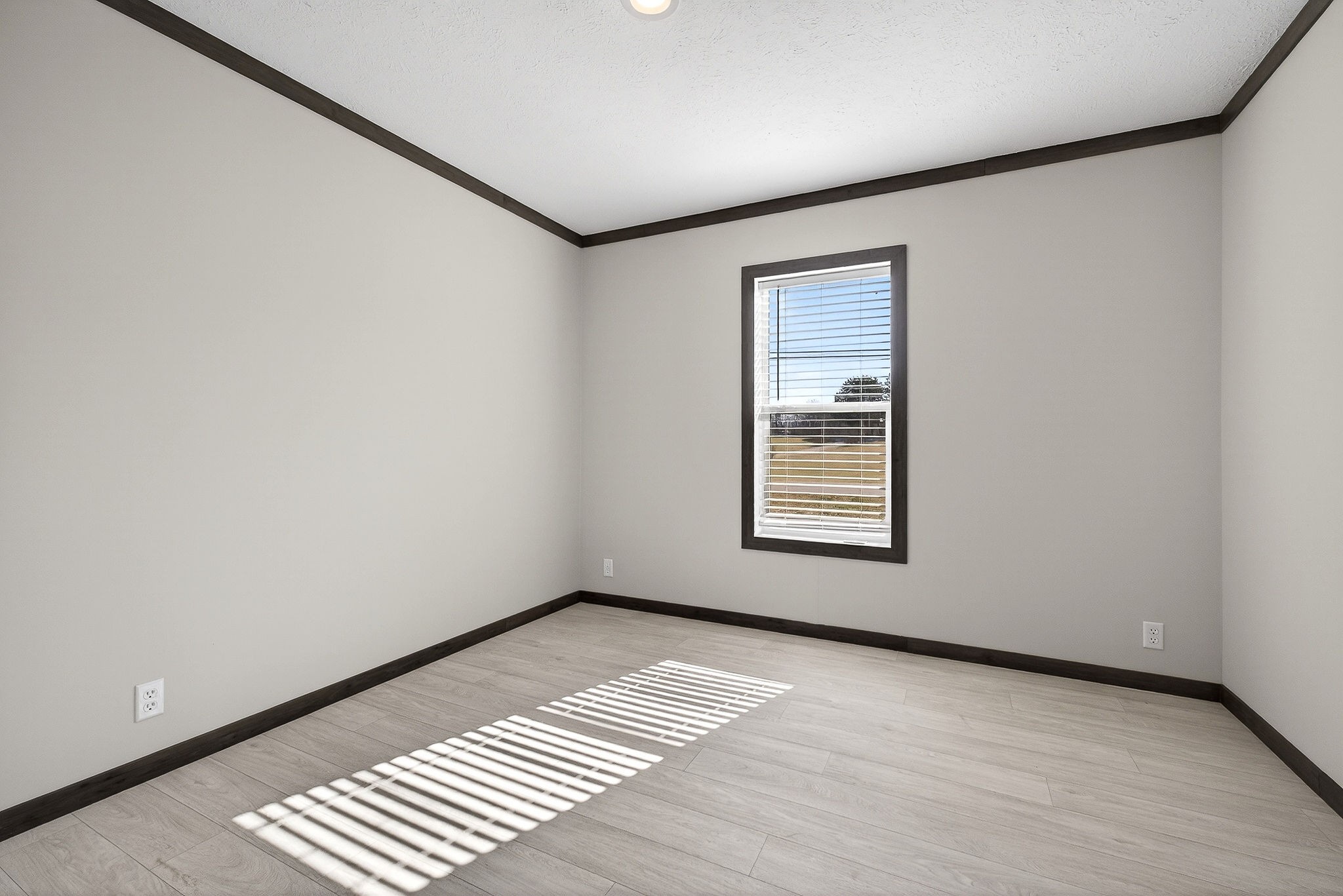 3881 Shellsford Road McMinnville, TN 37110 - Photo 43 of 44 a view of an empty room with a window