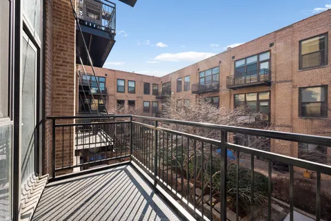 $3,290 | 1040 West Adams Street, Unit 347, Chicago, IL 60607