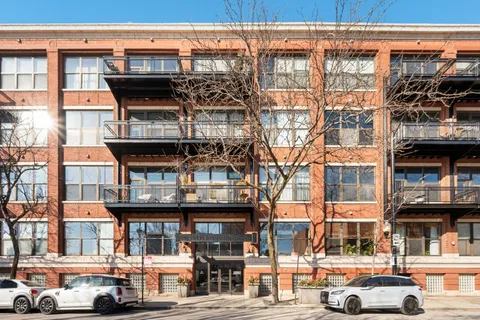 $3,290 | 1040 West Adams Street, Unit 347, Chicago, IL 60607