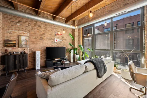 $3,290 | 1040 West Adams Street, Unit 347, Chicago, IL 60607