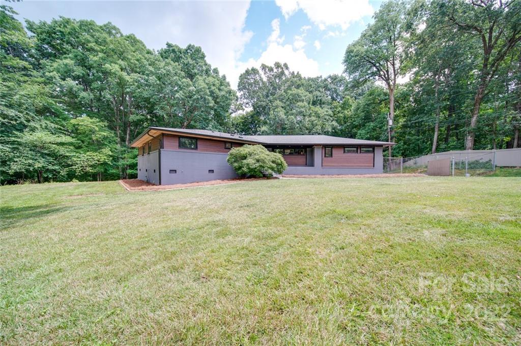 2001 Weddington Road Matthews, NC 28105 - Photo 3 of 46 Gallery Image 3