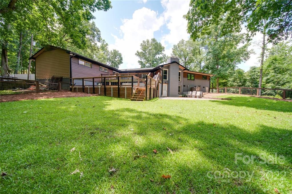 2001 Weddington Road Matthews, NC 28105 - Photo 5 of 46 Gallery Image 5