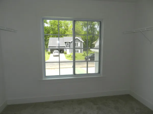 $409,900 | 558 Swan River Drive, Benton Harbor, MI 49022