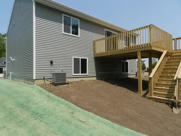 $409,900 | 558 Swan River Drive, Benton Harbor, MI 49022