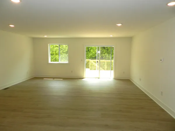 $409,900 | 558 Swan River Drive, Benton Harbor, MI 49022