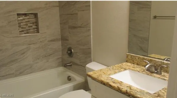 $1,900 | 4821 Black Bear Road, Unit 104, Las Vegas, NV 89149