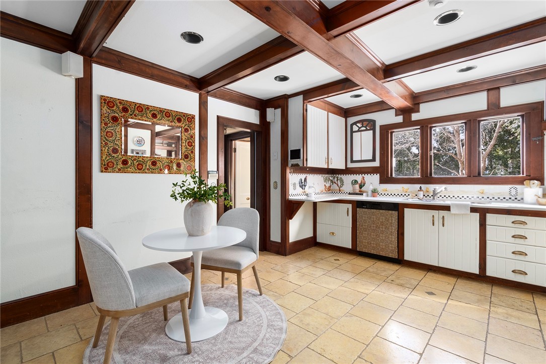 192 Cedar Street Warwick, RI 02818 - Photo 21 of 49