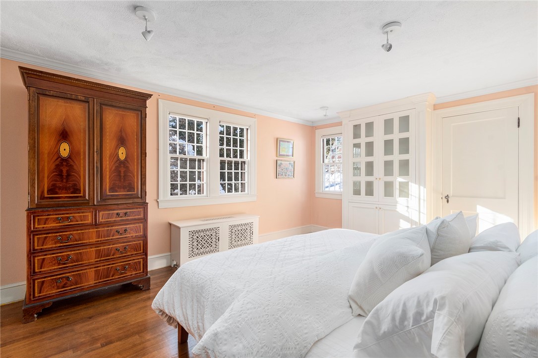 192 Cedar Street Warwick, RI 02818 - Photo 37 of 49