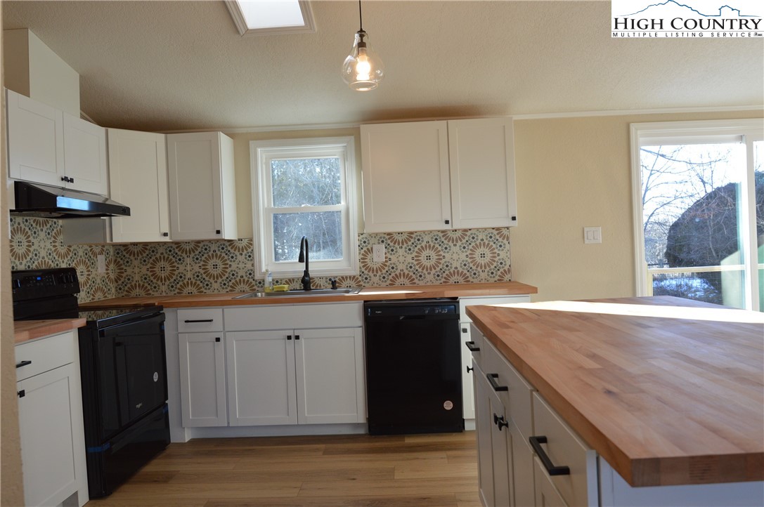 1781 Fries Road Galax, VA 24333 - Photo 8 of 37 Gallery Image 8