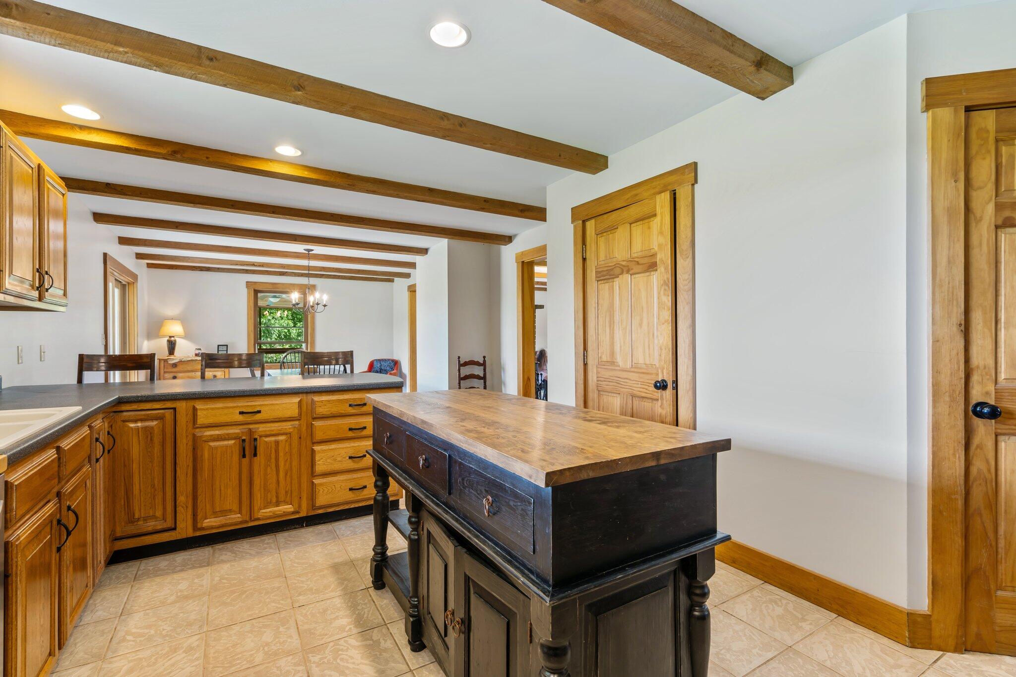 434 Kelley Road Pittston, ME 04345 - Photo 39 of 110 Rustic Charm Kitchen
